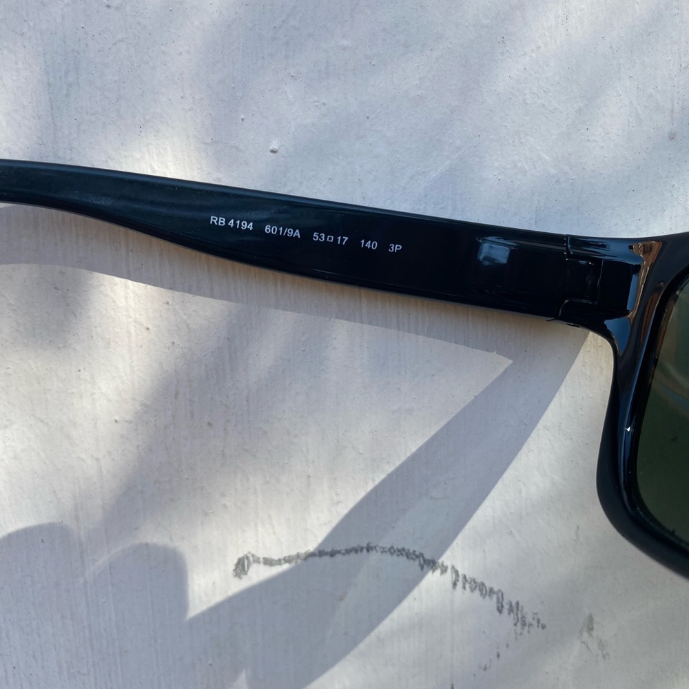 Ray-Ban Glossy Black Sunglasses pueden ser de mujer o de hombre - Picture 10 of 10